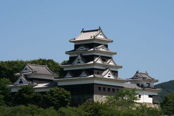 ozucastle_l.jpg